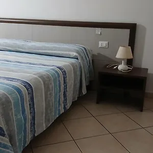  Bed and breakfast Domo - Guest-house Il Nespolo Fiorito